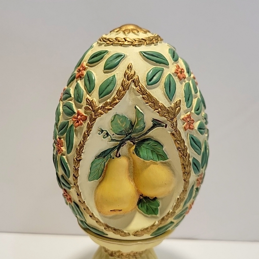 "Fruit Harvest" 1994 - Avon Season's Treasures Egg Collection